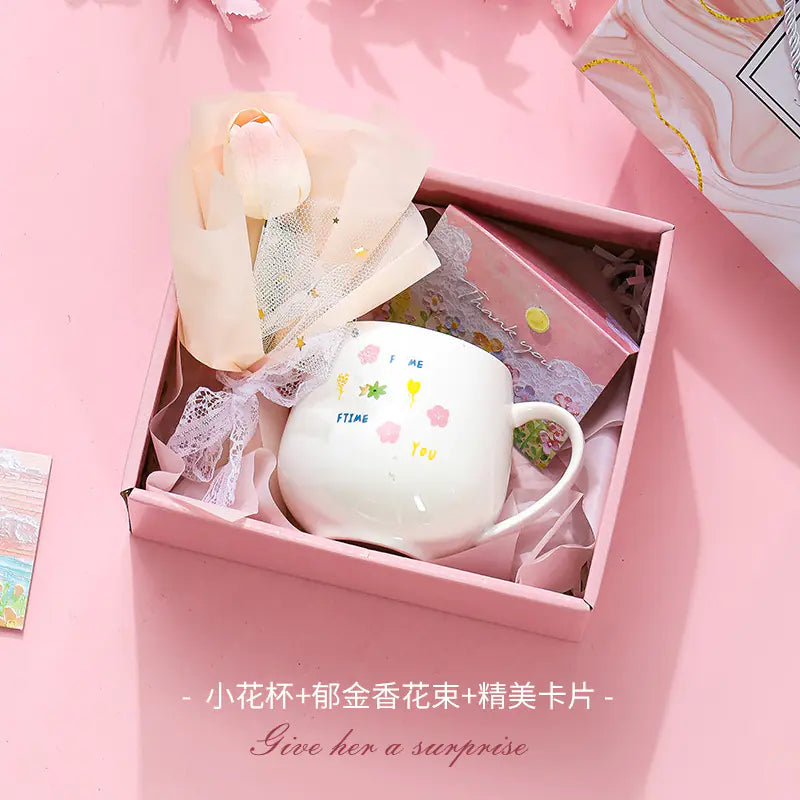 Ceramic Tulip Mug Gift Box for Friends and Occasions