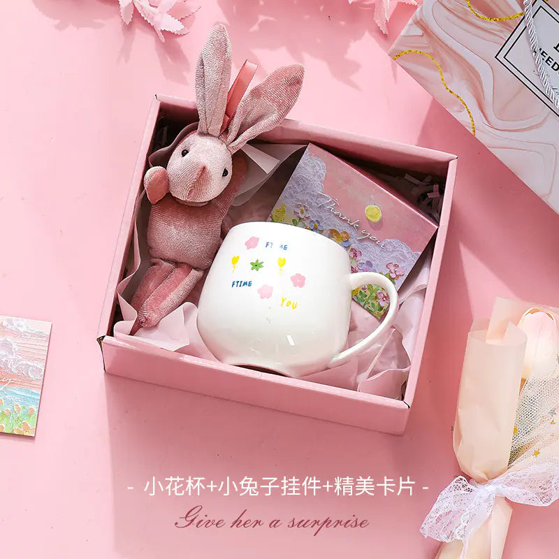 Ceramic Tulip Mug Gift Box for Friends and Occasions